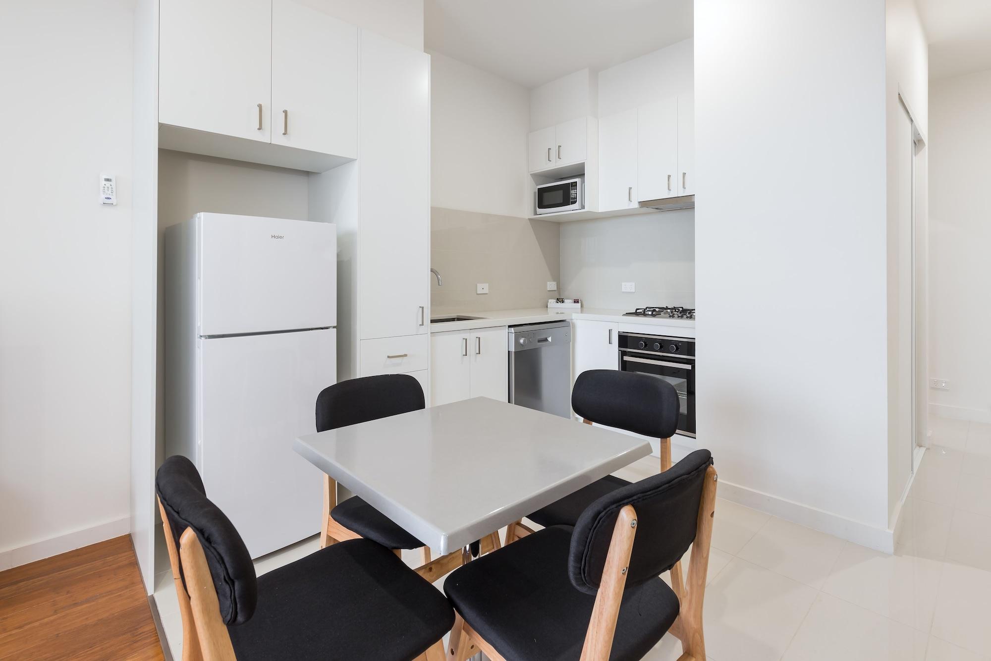 City Edge Dandenong Apartment Hotel Экстерьер фото