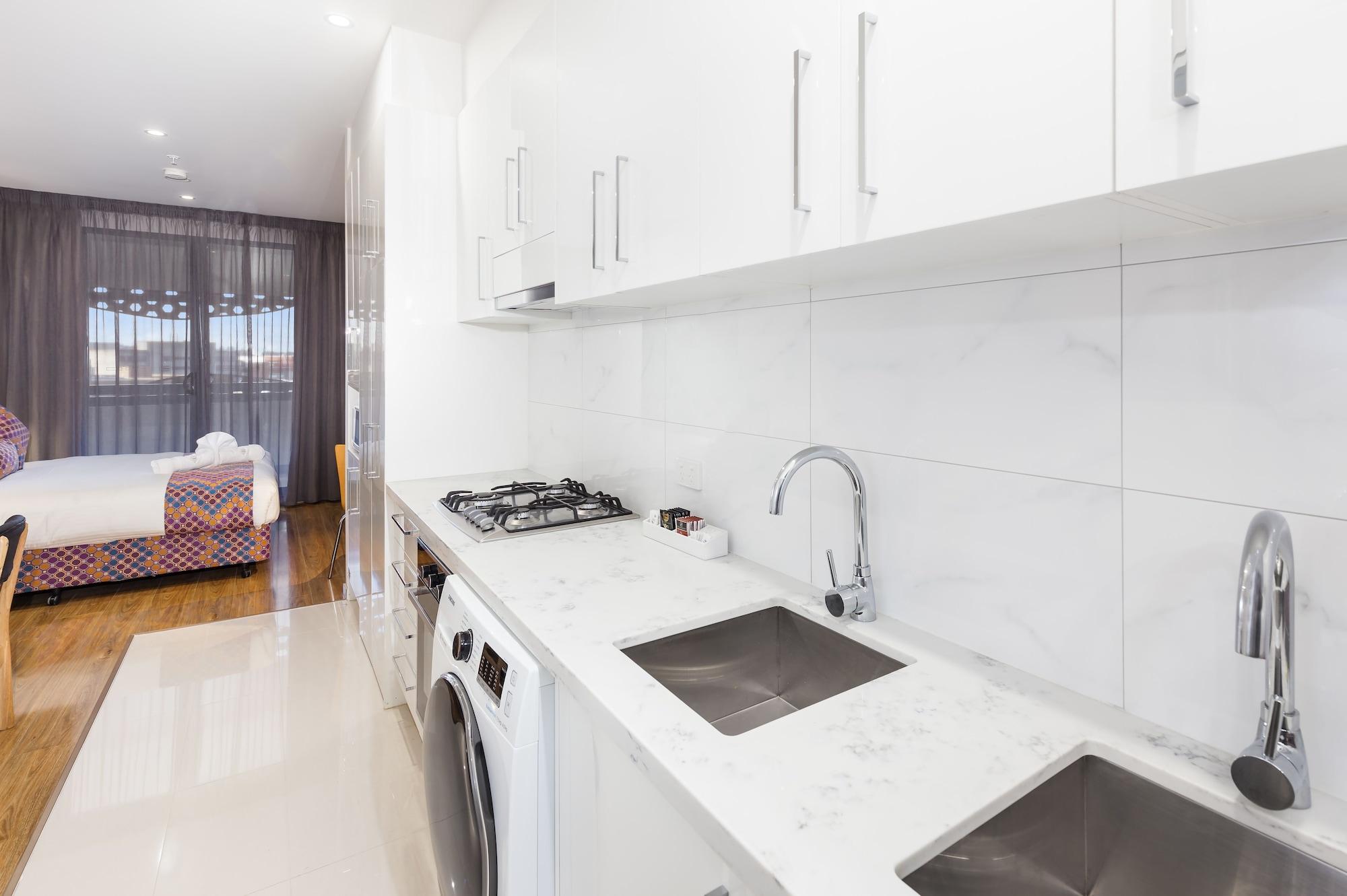 City Edge Dandenong Apartment Hotel Экстерьер фото