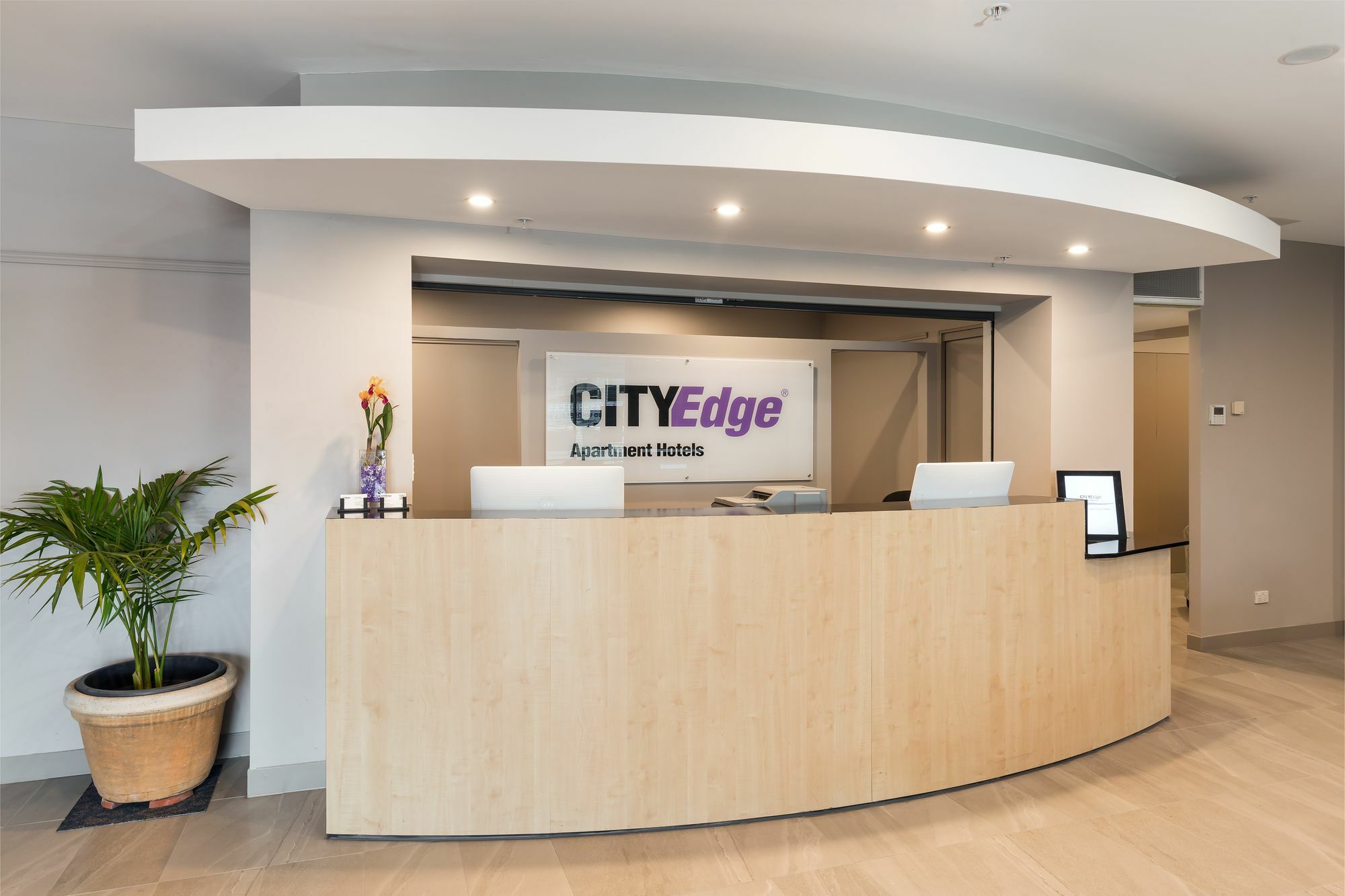 City Edge Dandenong Apartment Hotel Экстерьер фото